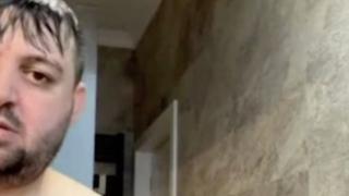 Депутат лъсна дибидюс гол пред колегите си, а после... ВИДЕО  