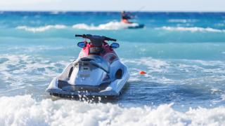 Куриоз: Пиян арабин открадна джет и стана страшно