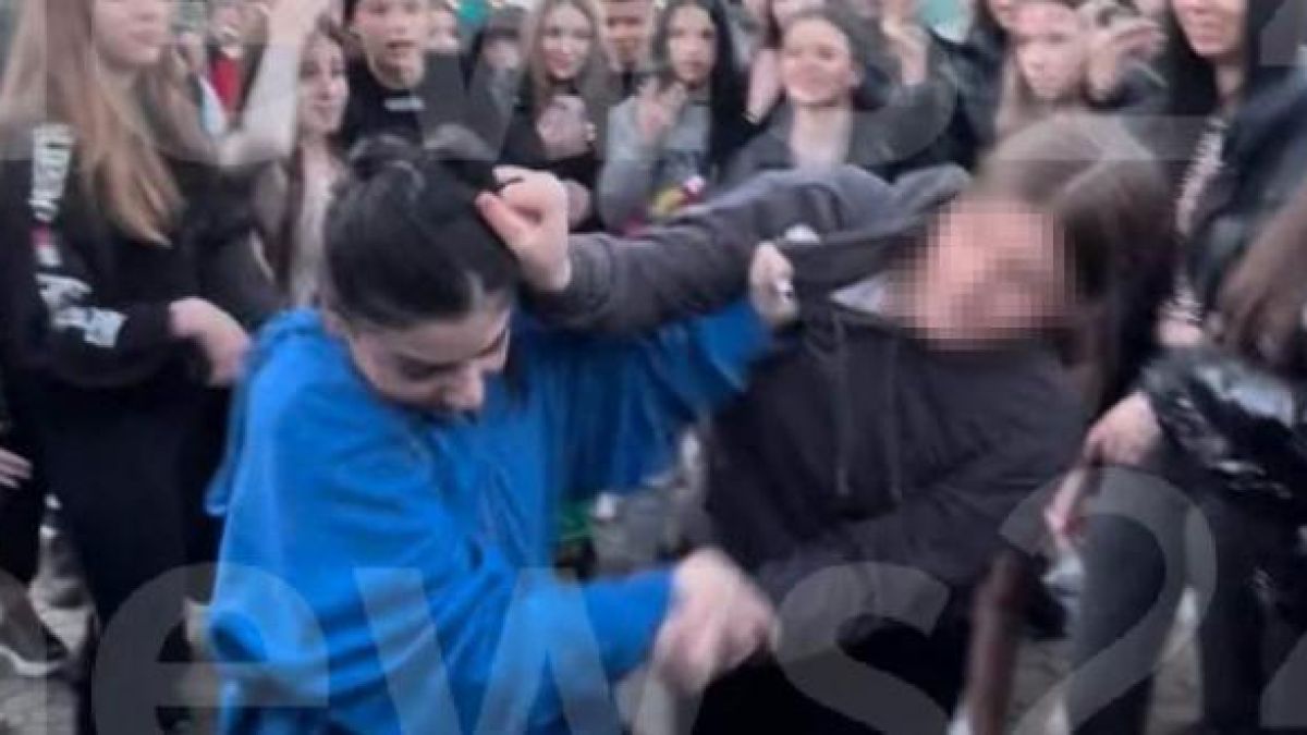 Поредно зверство в училище: Як кьотек между момичета в Бобов дол