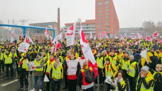 Германия затъва в стачки, милиони искат увеличение, но не го получават