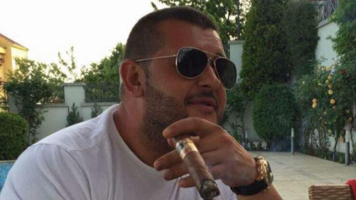 Мощен удар на полицията по Бахамата - щурмуваха дома и килията му заради...