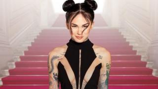 Ще ви хване срам: Стефани от "Сървайвър" се разчекна чисто гола и възбудена на брутални СНИМКИ 18+