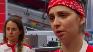 Шеф Ангелов избесня в Хелс Китчън: Троши чинии и съсипа ментално участник  СНИМКИ
