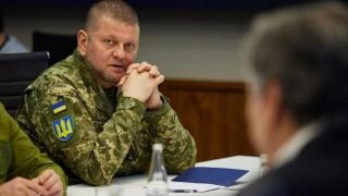 Зловеща мълва за смъртта на шефа на ВСУ на бойното поле обиколи Украйна 