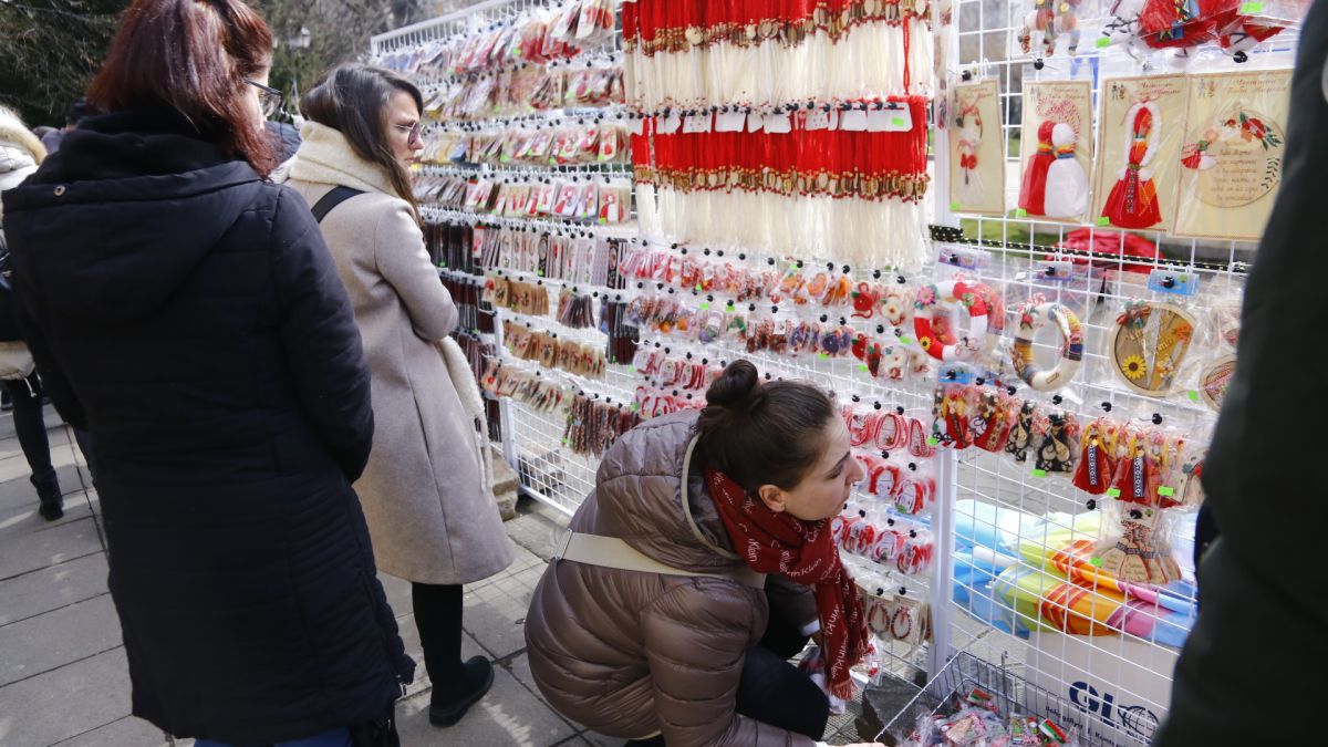 Жесток удар по сергиите с мартеници, взимат допълнителна такса