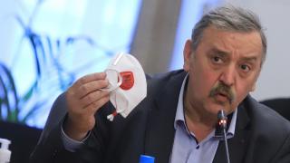 Проф. Кантарджиев алармира, бурно се задава нещо тревожно