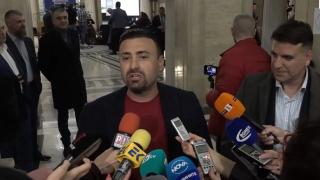 Мераклия за депутат скандализира с предложение