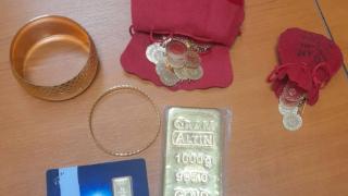 Митничари пребъркаха шофьор с двойно гражданство и напипаха... СНИМКА