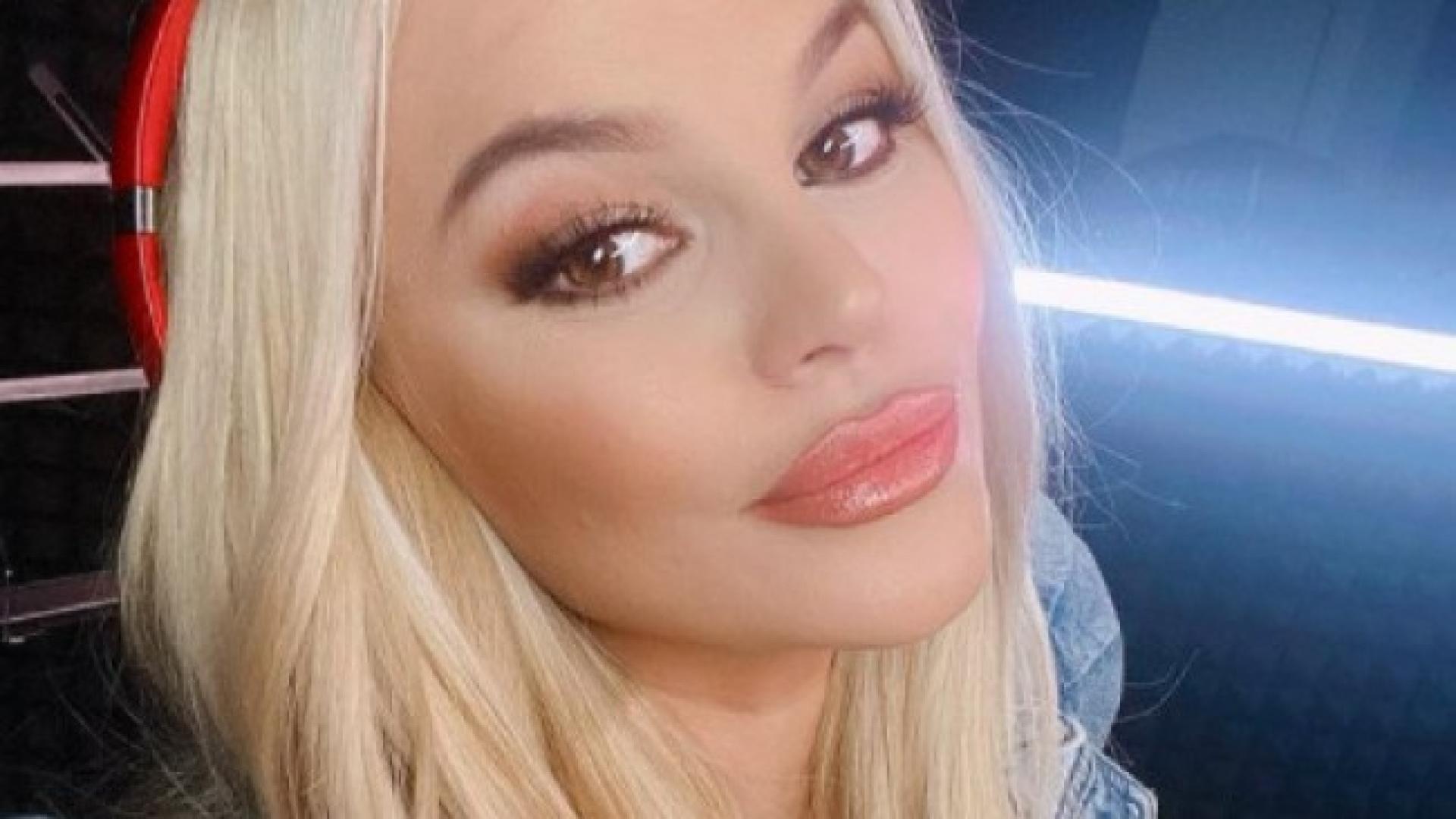 Деси Слава изуми с поредна драстична промяна! СНИМКА