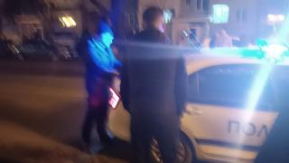 Прости и тъпи: Тайфа от 40 души се нахвърли да бие младеж, защото бил красив и го харесвали мацките в Стара Загора