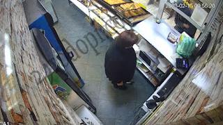 Скандални разкрития за маскирания кърджалиец, заплашвал с патлак продавачка ВИДЕО