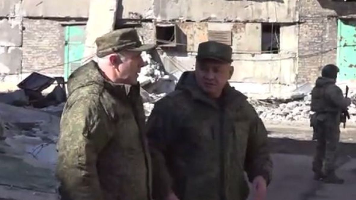 Шойгу на изненадваща визита в Украйна, ето къде се появи ВИДЕО 