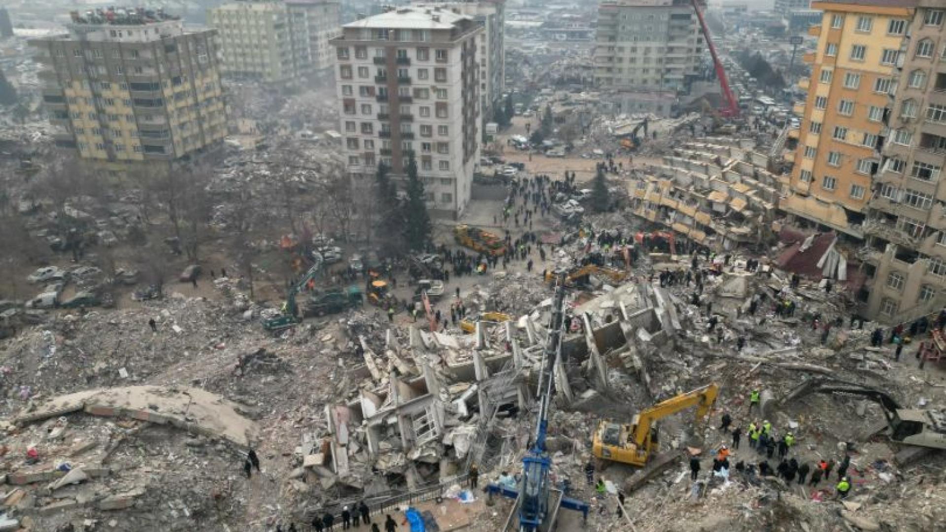 Турция пак се разлюля опасно 