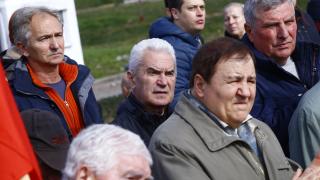 Нападнаха Волен Сидеров в центъра на София