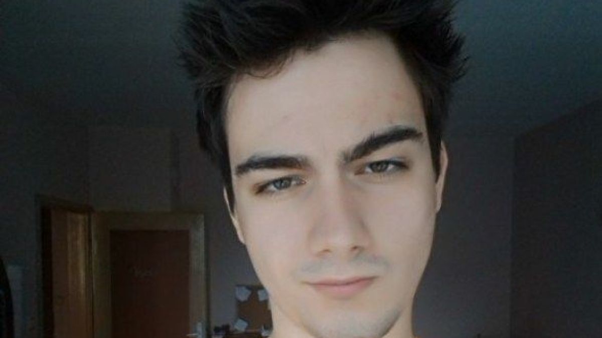 Скандалният хакер Мотикаря се оказа тартор на бандата за детско порно в Пловдив 