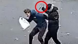 Шокиращо ВИДЕО: Бежанец наръга студент, причината е смайваща 