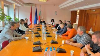 Млекопроизводители към Нинова: Благодарим ви, че от години защитавате българското производство