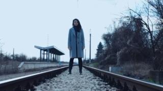 Преди изборите: Влак удари Лена Бориславова, последвалото е изумително ВИДЕО