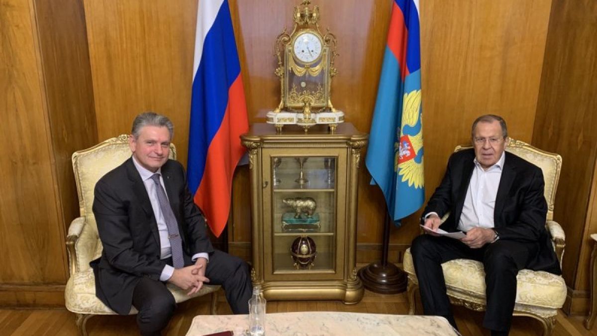 Малинов, Лавров и Стивън Сегал основават световно движение на русофилите