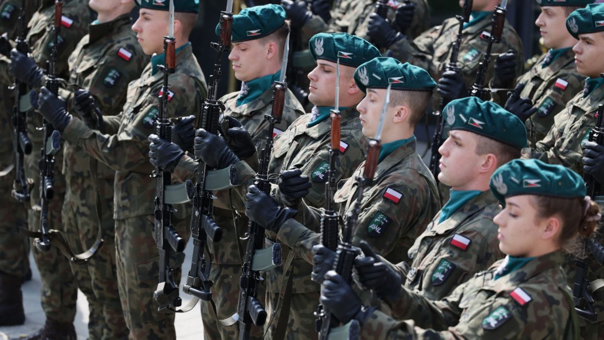 Решено! Полша праща свои военни в Украйна
