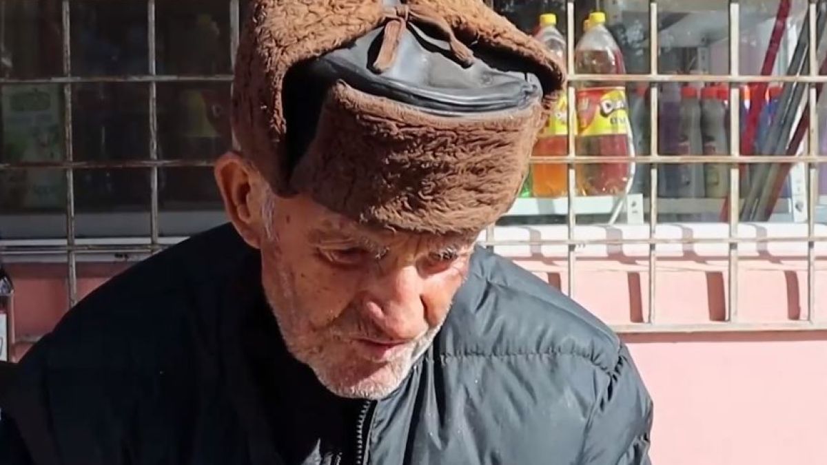 Жестоко: Набиха и ограбиха дядо, който едва ходи ВИДЕО