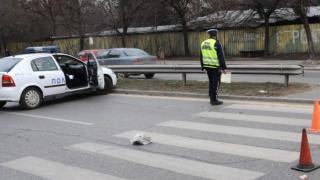  Шофьор помете пловдивчанин на пешеходна пътека 
