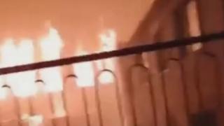 В Бахмут горят десетки сгради от района на позиции на ВСУ ВИДЕО