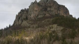 Зловеща находка в подножието на скала Невястата