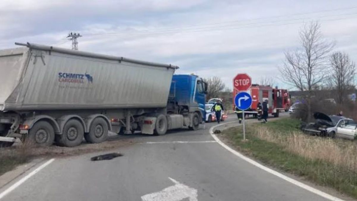 Фатално меле взе жертва край Шумен, линейки хвърчат към болницата СНИМКА