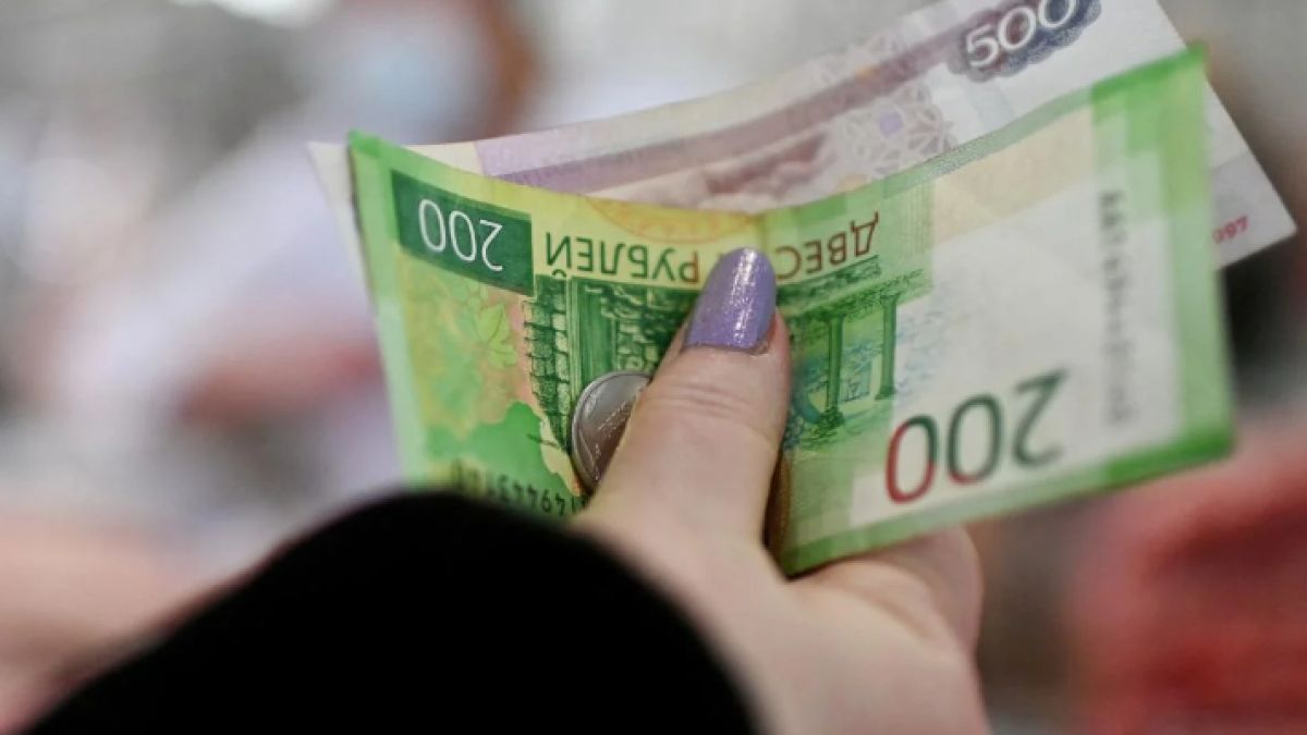 Приятелката на мобилизиран присвои парите му и отиде при друг в Русия