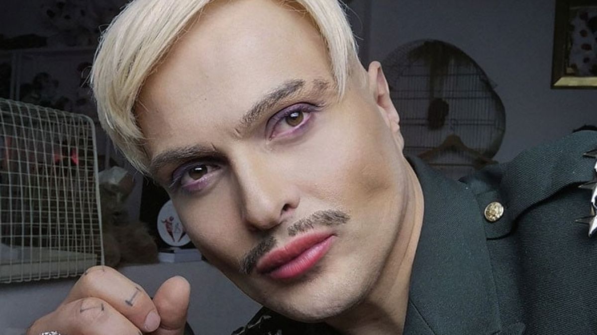 Секс на сцената за 200 лв. на концерт на Иво Димчев СНИМКИ 18+