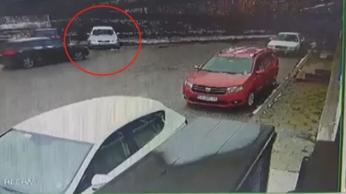 Кошмар до столично училище! Камери уловиха на ВИДЕО дрифт, а после... 