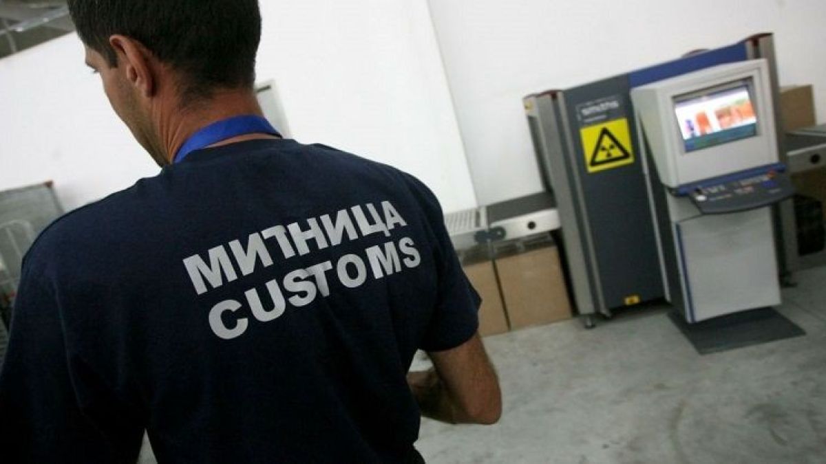 Променят правилата за пренасяне на суми в брой в чужбина, забранява се... 