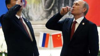 Визитата на Си в Москва: Каквото и да си говорим, става дума за пари