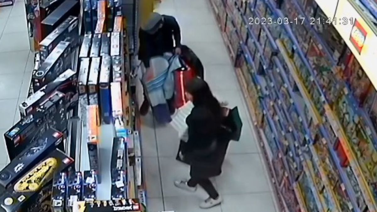 Мъж и жена ли са най-наглите крадци в София ВИДЕО
