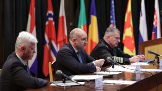 Радев: България ще поставя условие продадените снаряди да не бъдат давани на Киев