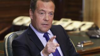 Медведев прочете телеграма на Сталин на шефовете на военните заводи: Ако не си вършите работата...ВИДЕО
