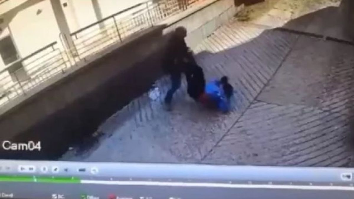Три куршума покосиха бившето висше ченге Любо Полицая пред дома му в „Лозенец“, а сега...