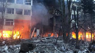 Испанският премиер посочи коя страна може да намери изход от войната в Украйна