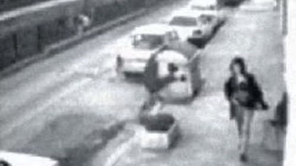 Едно от най-загадъчните убийства на Прехода, което за малко да изяде главата на Иван Костов СНИМКИ