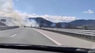 Опасна ситуация на "Хемус", на магистралата е страшно ВИДЕО