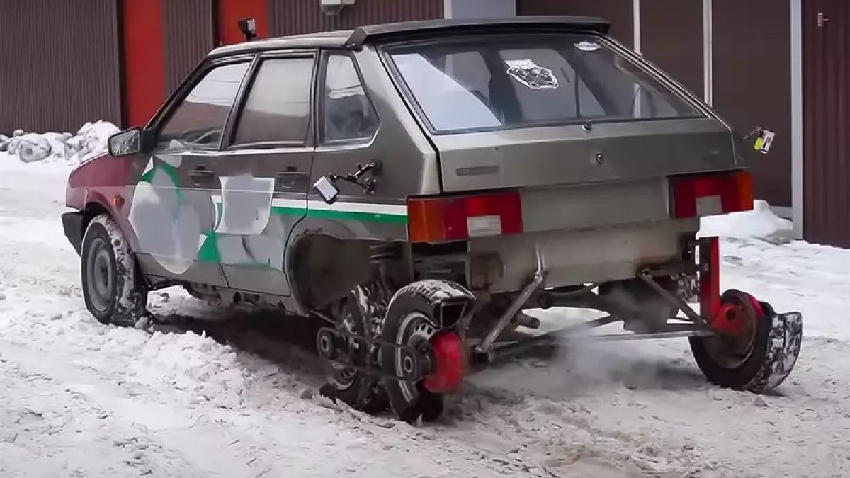 Сложиха на Лада четири полуколела и ето какъв ужас се получи ВИДЕО 
