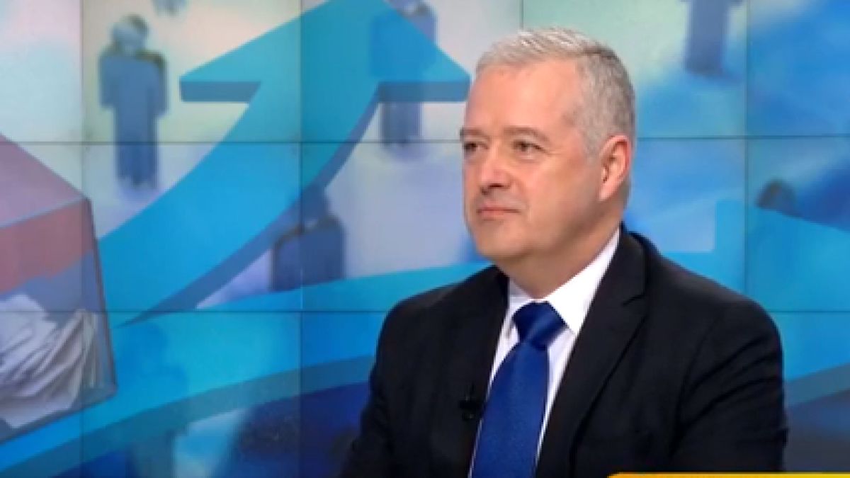 МВнР: Всички машини за вота ще пристигнат навреме!