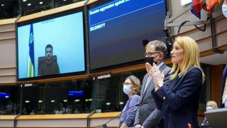 Проф. Витанов: Шараните кълват на гола кука за Украйна, но обикновеният човек...