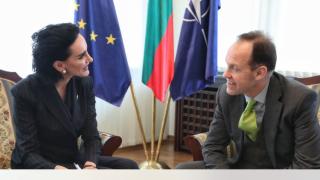 Скандалната украинска посланичка, направила черна магия на Путин, встъпи в длъжност СНИМКИ