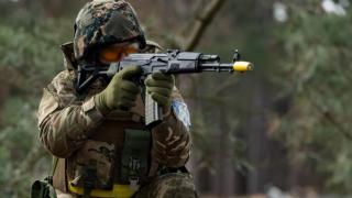 ВИДЕО от войната: Украински щурмоваци заснеха ликвидиране на руски войници край Бахмут