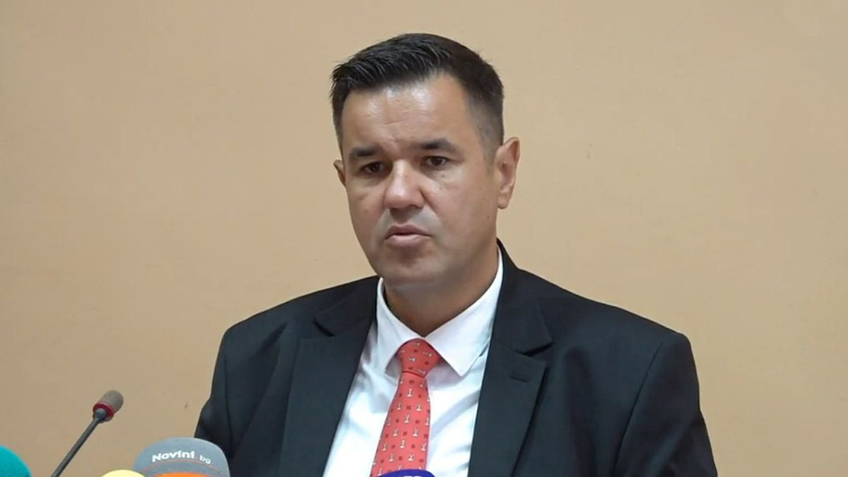 Важно! Министърът на икономиката обяви как ще спре поскъпването със закон и колко ще поскъпнат основни продукти