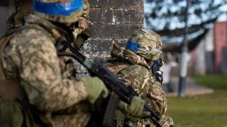 В Киев обявиха, че Бахмут още не е паднал, но "вагнеровци" убиха тук важни офицери от ГРУ и "Алфа"
