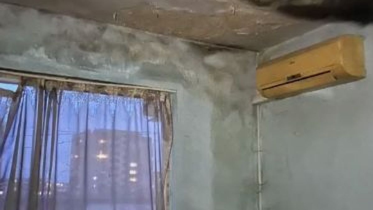 Блокът на ужасите във Варна: Мъж тормози и заплаша с убийство съседи, но това не е всичко ВИДЕО