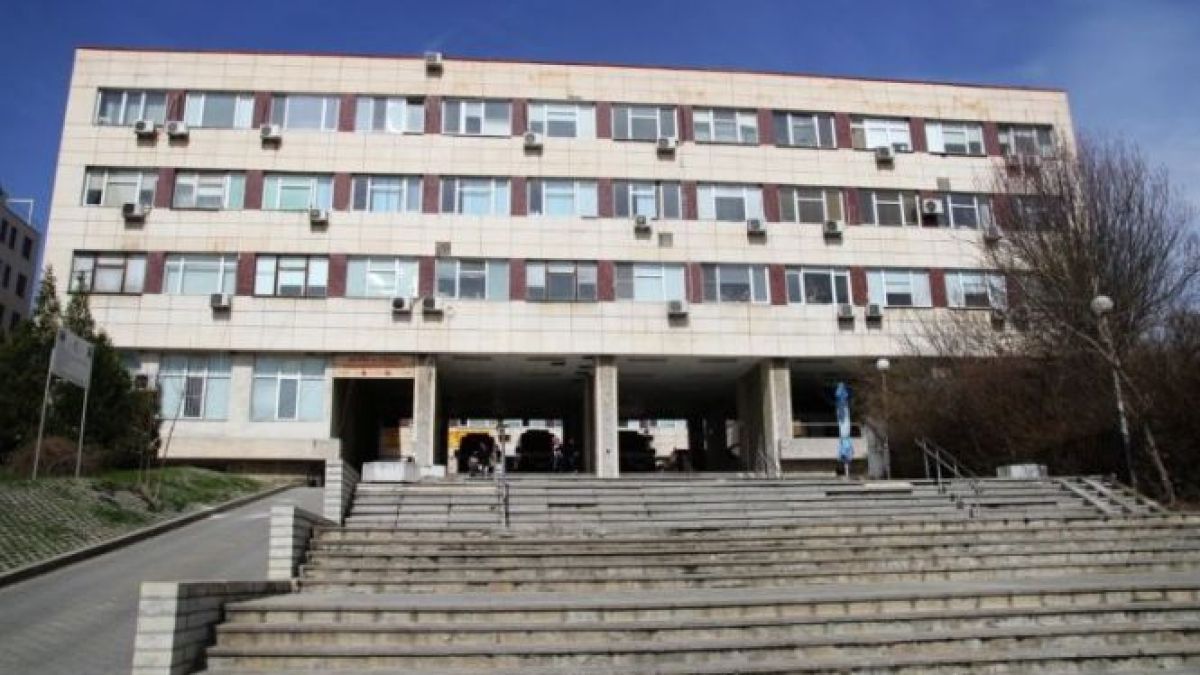 Прокуратурата влезе в благоевградската болница заради 20-дневния Боби